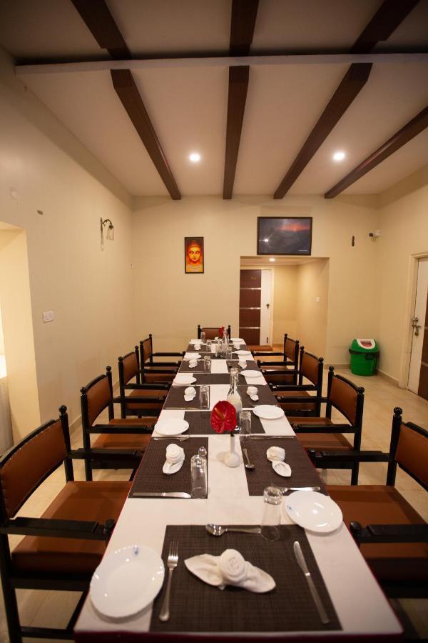 Kstdc Hotel Mayura Valley View มาดิเครี ภายนอก รูปภาพ