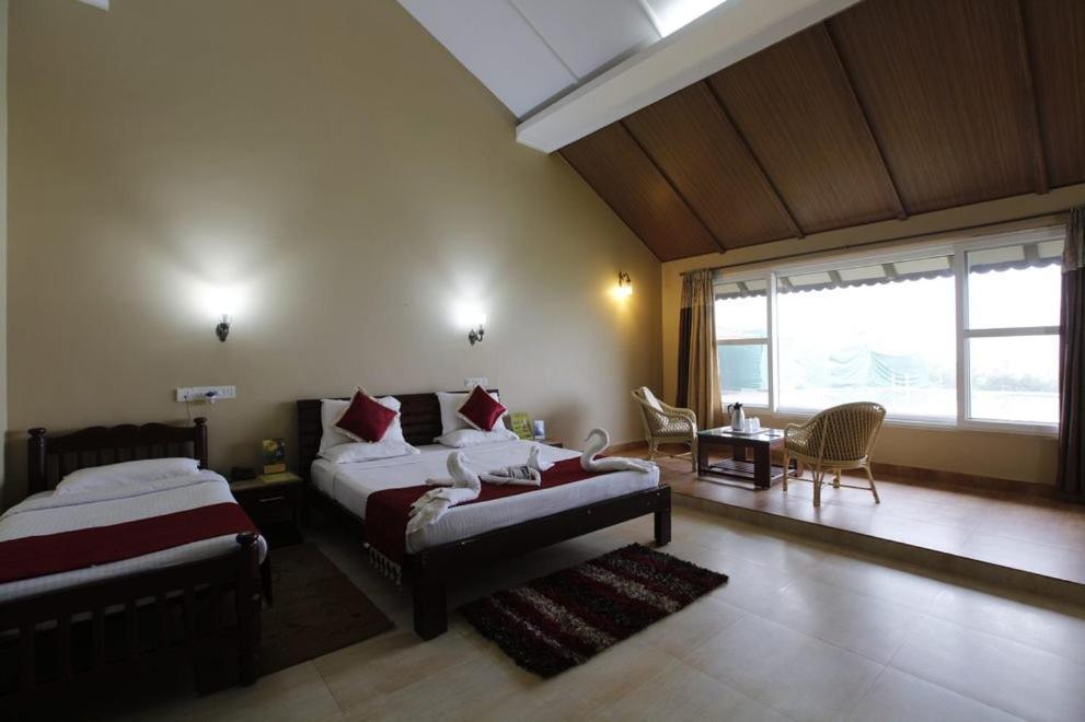 Kstdc Hotel Mayura Valley View มาดิเครี ภายนอก รูปภาพ